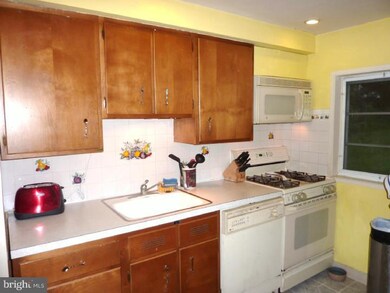 112 Ulmer Ave, Oreland, PA 19075 - photo 7