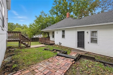 715 N 10th St, Leavenworth, KS 66048 - photo 3