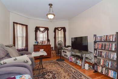 33 Wilbur St, Everett, MA 02149 - photo 4