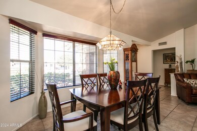 Beautiful Bay Window in the Dining Area