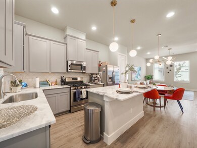 9019 Lonestar Creekbend Ln, Houston, TX 77080 - photo 6