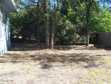 2579 Velia St, Redding, CA 96002 - photo 2