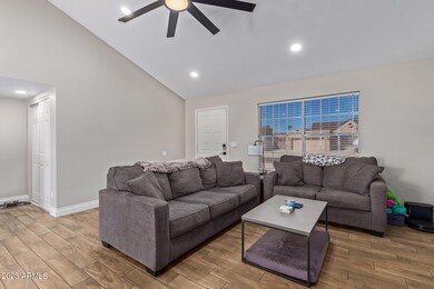 1219 E Wickieup Ln, Phoenix, AZ 85024 - photo 6