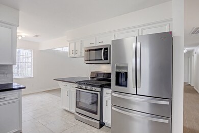 6813 Sherwood Dr, Houston, TX 77021 - photo 7