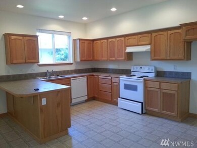 1910 112th St SW unit I, Everett, WA 98204 - photo 2