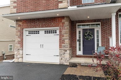 1922 Edington Place, Lancaster, PA 17603 - photo 3