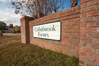 3384 Holt Cir, Pensacola, FL 32526 - photo 2