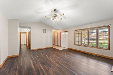 1101 Cambridge Ln, Dyer, IN 46311 - photo 4