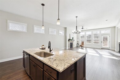 14440 Holcomb Ave, Urbandale, IA 50323 - photo 5