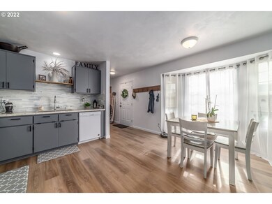 1417 Happy Ln, Eugene, OR 97401 - photo 7