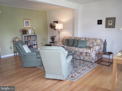609 Sangreal Ct unit 609, Mantua, NJ 08051 - photo 2