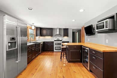 837 N Broadway, Haverhill, MA 01832 - photo 3