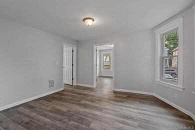 21 Lent St unit 1, Poughkeepsie, NY 12601 - photo 6