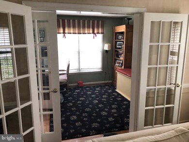 7866 Rockburn Dr, Ellicott City, MD 21043 - photo 4