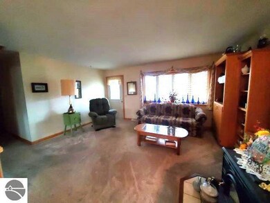 415 N 4th St, West Branch, MI 48661 - photo 6