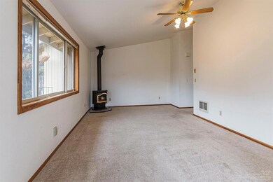 1514 SW 21st Place, Redmond, OR 97756 - photo 5