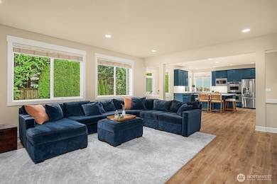 27528 SE 28th Ct, Sammamish, WA 98075 - photo 4