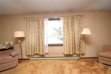 952 W Livingston St, Whitehall, PA 18052 - photo 6