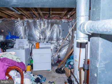 1333 N Woodyear St, Baltimore, MD 21217 - photo 3