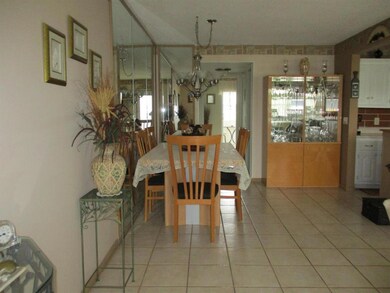 334 Camden N, West Palm Beach, FL 33417 - photo 3