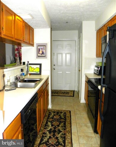 3560 Sherbrooke Cir unit 6-204, Woodbridge, VA 22192 - photo 7