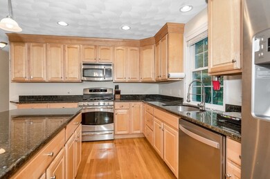 196 Shawsheen Ave, Wilmington, MA 01887 - photo 5