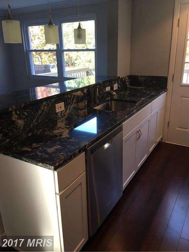 1172 Foxwood Ln, Essex, MD 21221 - photo 3