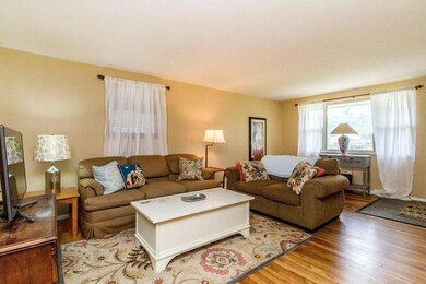 6280 Chelmsford Sq E 014