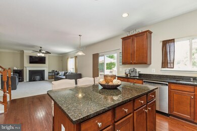 4257 Meyers Rd, Triangle, VA 22172 - photo 7