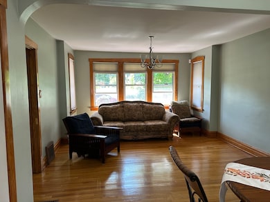 192 Waubansee Rd, Riverside, IL 60546 - photo 4