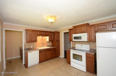 308 Cardinal Rd, Jacksonville, NC 28546 - photo 7