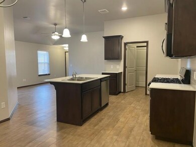 616 Marlin Ct, Chickasha, OK 73018 - photo 7