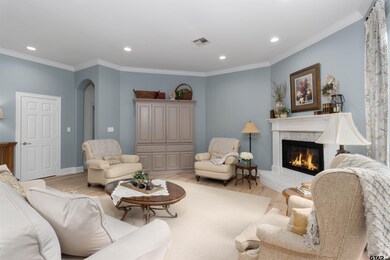 1157 Garden Park Cir, Tyler, TX 75703 - photo 6