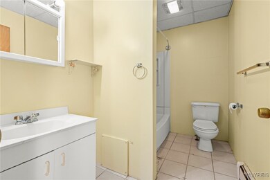 LOWER APT