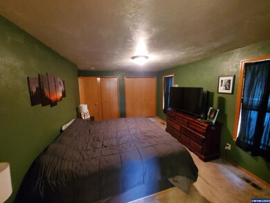 520 Fir St, Lyons, OR 97358 - photo 6