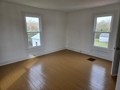 12078 Taylor St, Hallwood, VA 23359 - photo 5