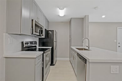 2201 Fountain View Dr unit 45, Houston, TX 77057 - photo 4