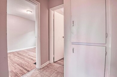 81 N Hampton Rd unit A, Columbus, OH 43213 - photo 4