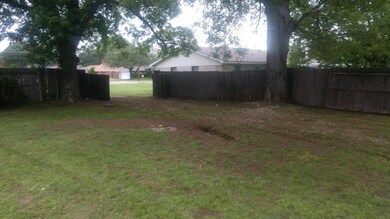 9104 Martin Dr, North Richland Hills, TX 76182 - photo 5