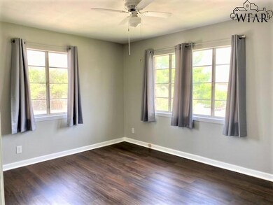 3701 Southmoor Ln unit . 10W, Wichita Falls, TX 76302 - photo 4