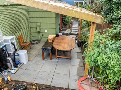 2455 Queen Anne Ave N, Seattle, WA 98109 - photo 5