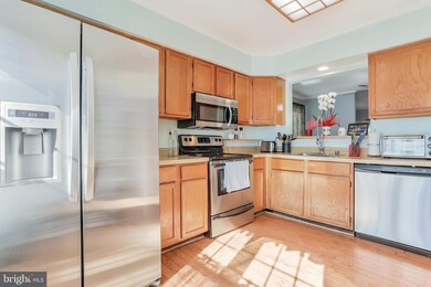 11537 Apperson Way, Germantown, MD 20876 - photo 3