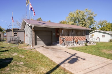 221 N Pitt St-24