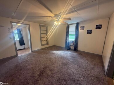 616 N 7th St, Centerville, IA 52544 - photo 6