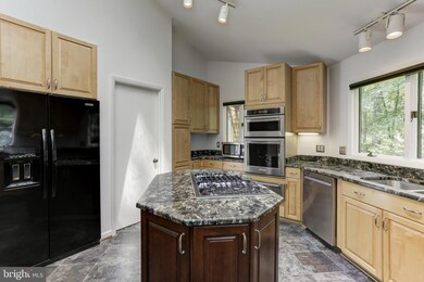 10373 Currycomb Ct, Columbia, MD 21044 - photo 4