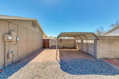 Room for RV Gate & Parking