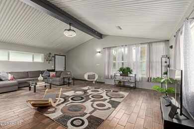 328 E Bethany Home Rd, Phoenix, AZ 85012 - photo 4