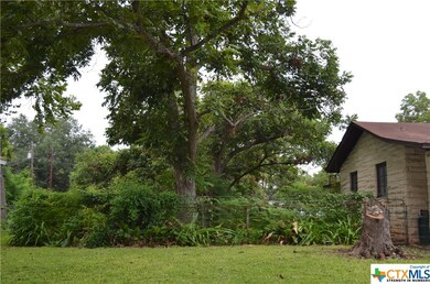 732 Bismark St, Seguin, TX 78155 - photo 2