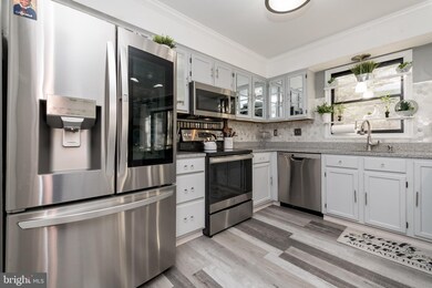 9339 Breamore Ct, Laurel, MD 20723 - photo 3