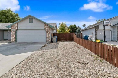 423 S Valley Dr, Nampa, ID 83686 - photo 2